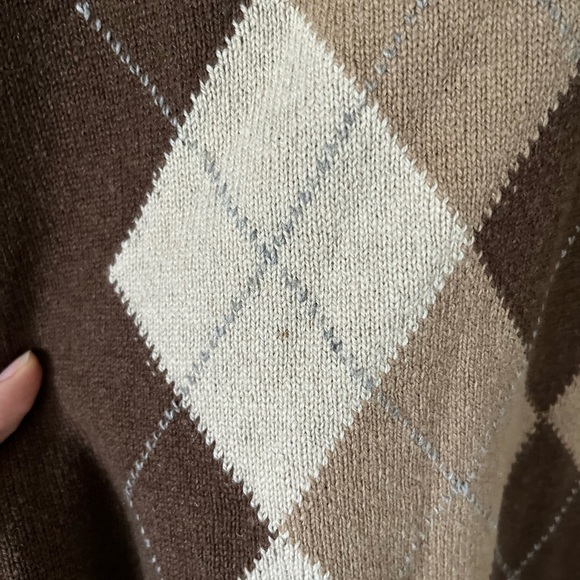 Pringle Sports Scotland V Neck Centre Argyle Lambswool Jumper in Brown - Picture 5 of 10